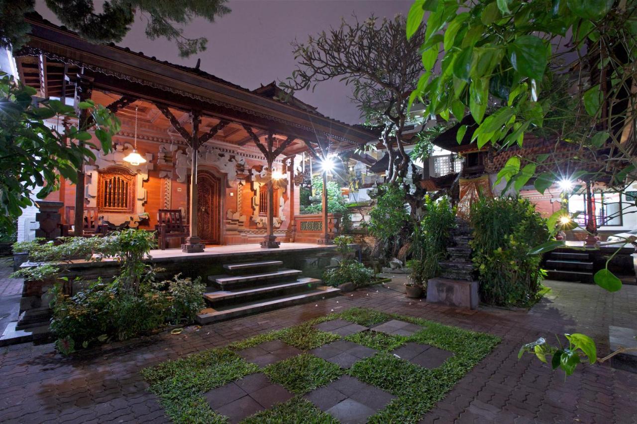 Kuta Dormitory At Simpang Inn Exterior foto